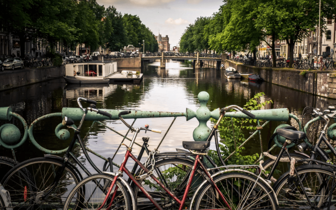 Kanal in Amsterdam, Holland